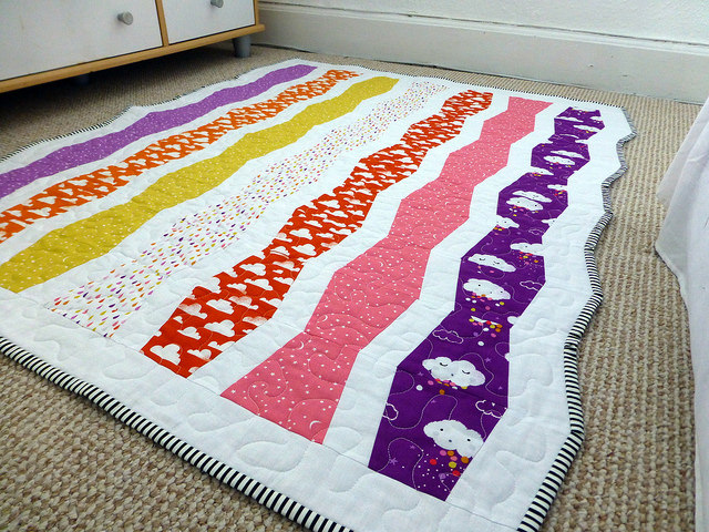 Tumbler Stacks Cot Quilt for Quilt Now
