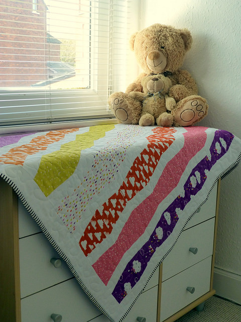 Tumbler Stacks Cot Quilt for Quilt Now