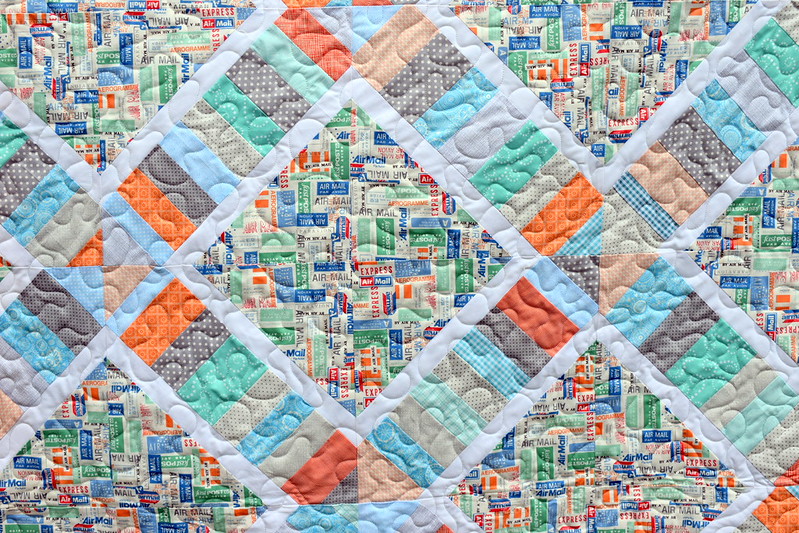 Around the World Quilt (Pretty Patches Magazine Aug17)